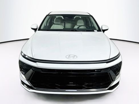 Used 2025 Hyundai Sonata SEL FWD image 2