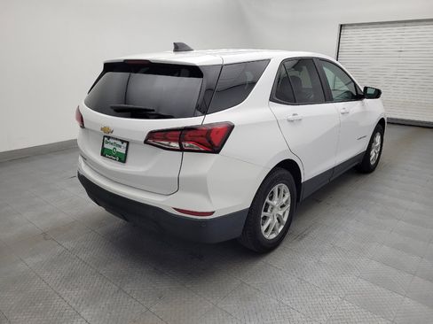 Used 2023 Chevrolet Equinox LS w/ LS Convenience Package FWD image 9