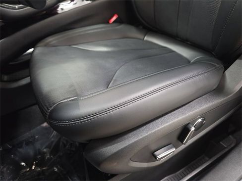 Used 2023 Lincoln Nautilus Reserve w/ Equipment Group 201A image 26