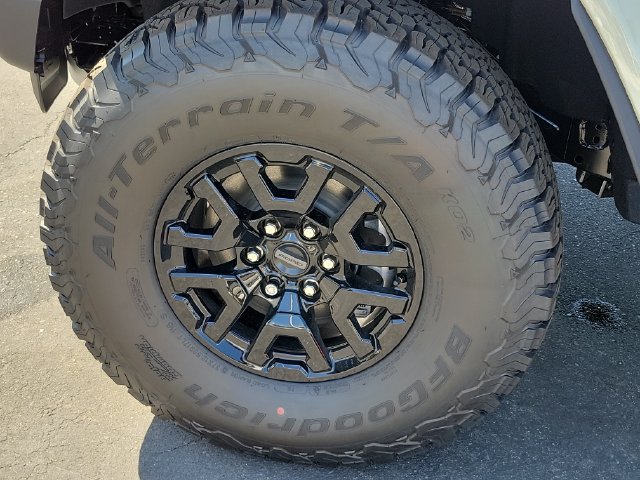 New 2026 Ford Bronco Raptor w/ Interior Carbon Fiber Pack AWD/4WD image 6