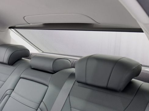 Used 2019 Mercedes-Benz S 560 4MATIC Sedan image 36