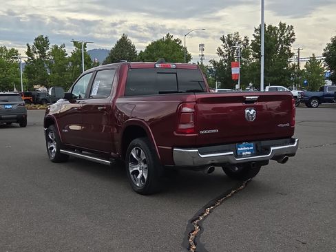 Used 2019 RAM 1500 Laramie AWD/4WD image 12