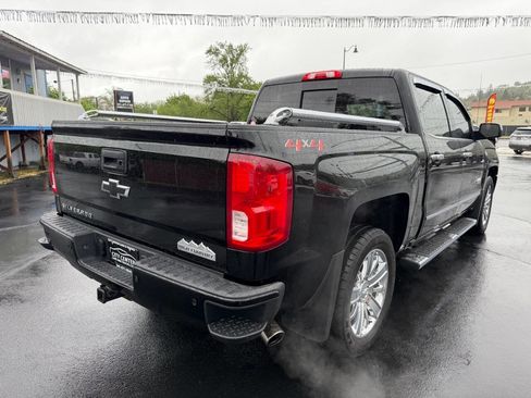 Used 2018 Chevrolet Silverado 1500 High Country image 19