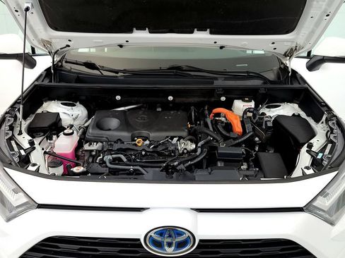 Used 2024 Toyota RAV4 XLE AWD/4WD image 15