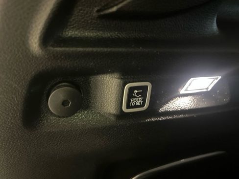 Used 2021 Jeep Grand Cherokee L Limited image 34