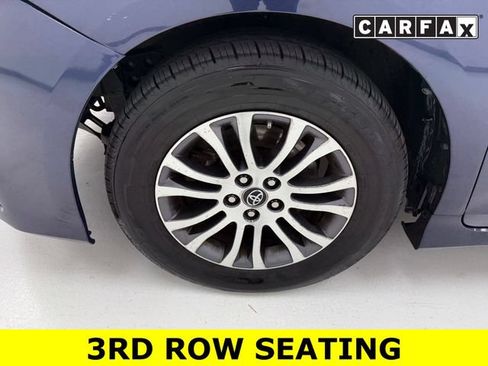 Used 2019 Toyota Sienna XLE w/ Entertainment Package FWD image 7