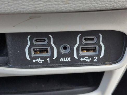 Used 2021 Chrysler Pacifica Touring-L w/ Premium & Safety Sphere Group FWD image 24