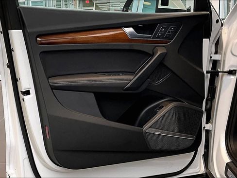 Certified 2023 Audi Q5 2.0T Premium Plus w/ Premium Plus Package image 22