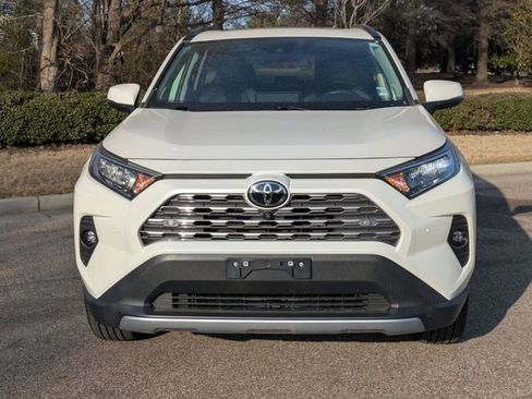 Used 2021 Toyota RAV4 Limited image 9
