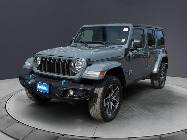 Used 2024 Jeep Wrangler Unlimited AWD/4WD image 7