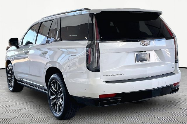 Used 2024 Cadillac Escalade Sport w/ Touring Package AWD/4WD image 4