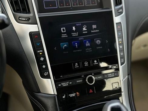 Used 2019 INFINITI Q50 Luxe w/ Essential Package (3.0T Luxe) AWD/4WD image 13