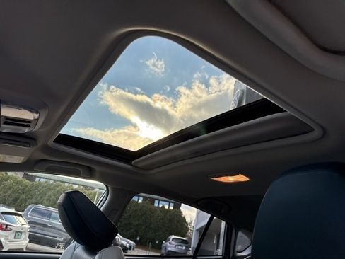 Used 2021 Subaru Crosstrek Hybrid w/ Moonroof Package w/Navigation image 20