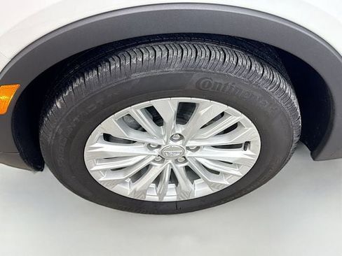 Used 2024 Cadillac XT4 Luxury w/ Cold Weather Package image 33