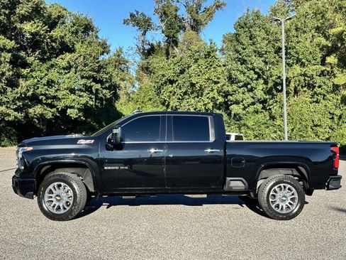 Used 2024 Chevrolet Silverado 2500 LTZ w/ LTZ Convenience Package image 5