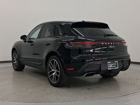 Used 2024 Porsche Macan image 3