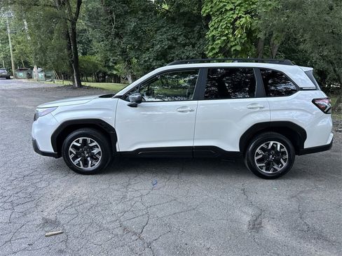 Certified 2025 Subaru Forester Premium image 5