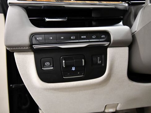 Used 2024 Cadillac Escalade ESV Sport Platinum AWD/4WD image 23