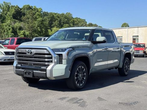 Used 2024 Toyota Tundra Limited w/ Power Package AWD/4WD image 24