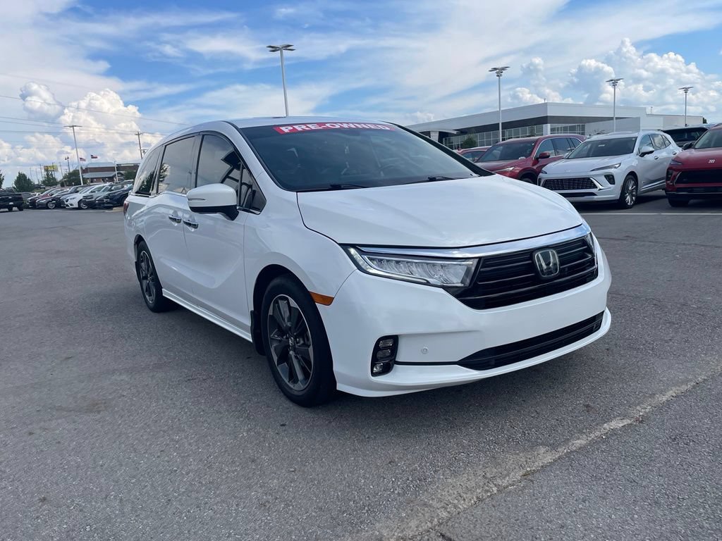 Used 2023 Honda Odyssey Elite image 3