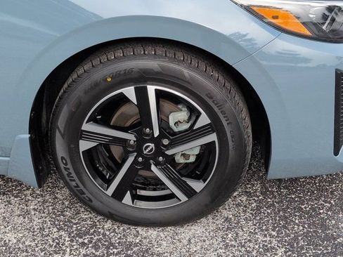 Used 2025 Nissan Sentra SV FWD image 10