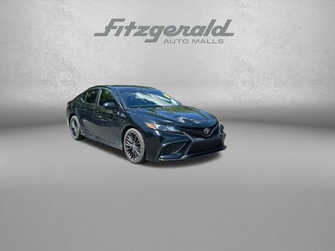Used 2021 Toyota Camry SE AWD/4WD image 1