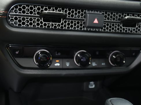 Certified 2025 Honda HR-V Sport image 14