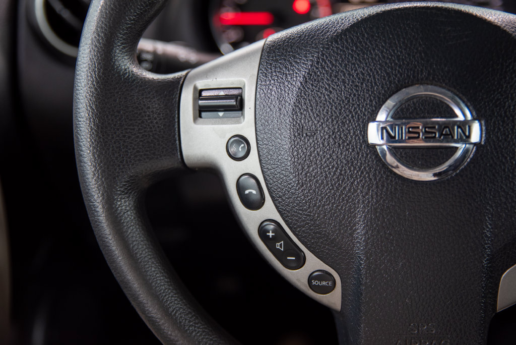 Used 2012 Nissan Rogue SV AWD/4WD image 17