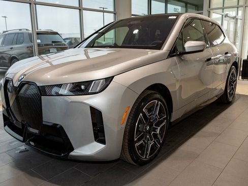 Used 2026 BMW iX xDrive60 w/ M Sport Package image 3