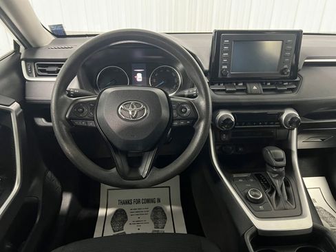 Used 2019 Toyota RAV4 LE image 4