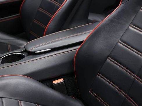 Used 2017 Ferrari California T RWD image 19