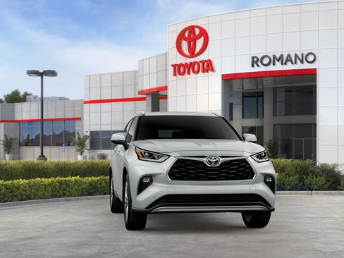 New 2026 Toyota Highlander Platinum AWD/4WD image 16