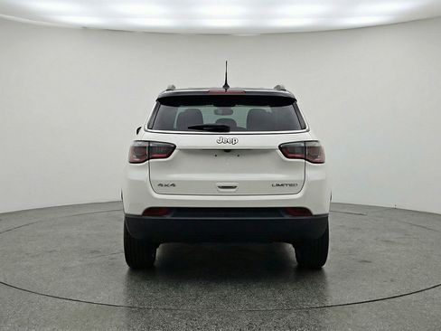 Used 2025 Jeep Compass Limited image 7