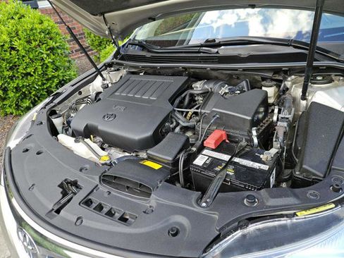 Used 2013 Toyota Avalon Limited image 10