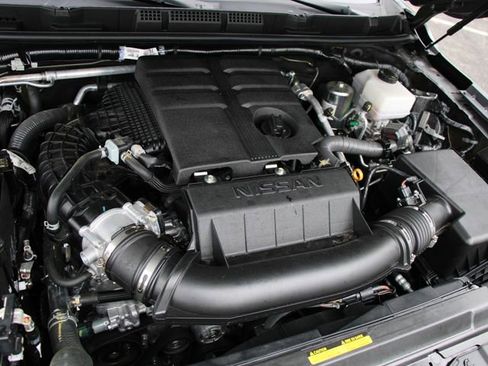 Certified 2025 Nissan Frontier SV RWD image 28