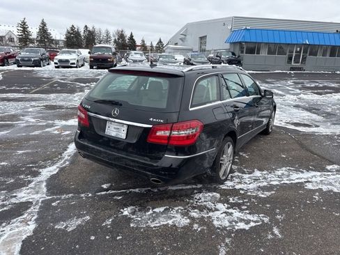 Used 2011 Mercedes-Benz E 350 4MATIC Wagon image 4