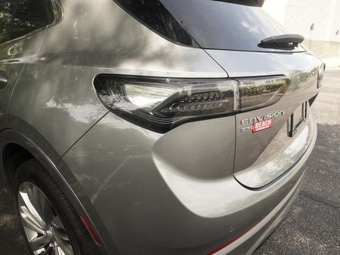 Used 2024 Buick Envision Avenir AWD/4WD image 31