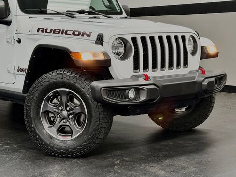 Used 2022 Jeep Gladiator Rubicon w/ Trailer Tow Package AWD/4WD image 3
