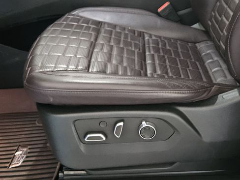 Used 2024 Cadillac Escalade ESV V w/ LPO, ONYX Package image 23