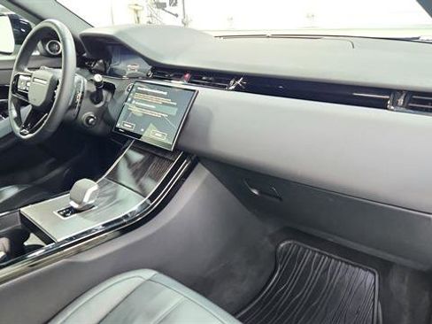 Used 2024 Land Rover Range Rover Evoque Dynamic SE image 24