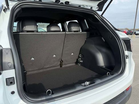 New 2026 Jeep Compass Latitude image 23