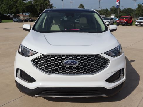 Used 2024 Ford Edge SEL w/ Convenience Package AWD/4WD image 2