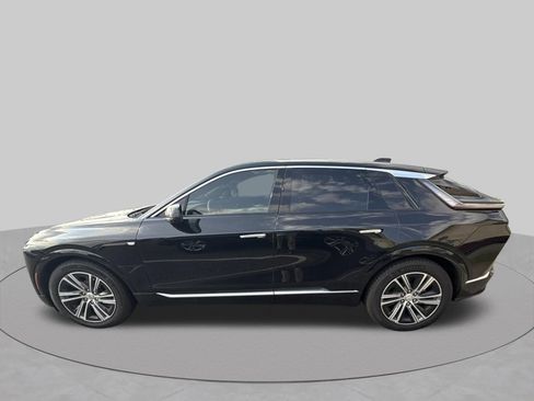 Used 2024 Cadillac Lyriq Luxury w/ LPO, Floor Liner Package RWD image 9