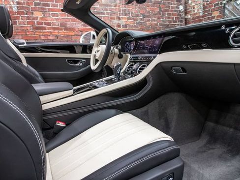 Used 2023 Bentley Continental GT Mulliner AWD/4WD image 30