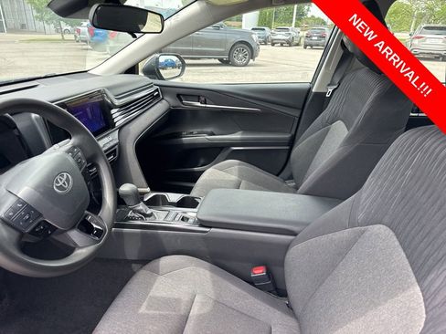 Used 2025 Toyota Camry LE FWD image 7