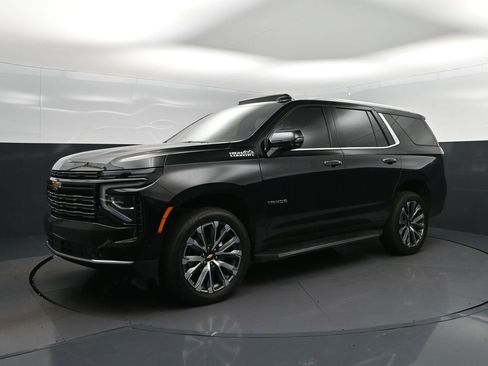 Used 2026 Chevrolet Tahoe High Country w/ Sun And Tow Package RWD image 3