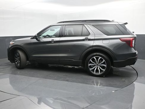 Used 2020 Ford Explorer ST image 3
