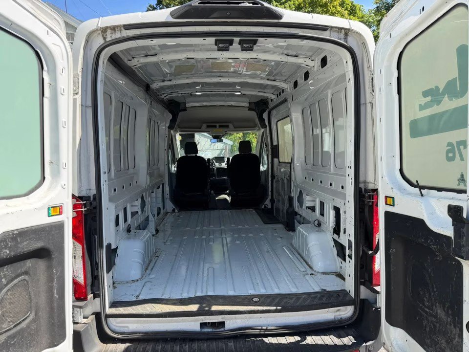 Used 2019 Ford Transit 250 148 Medium Roof RWD image 8