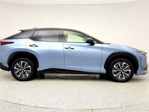 Used 2023 Lexus RZ 450e Premium w/ Technology Package image 4