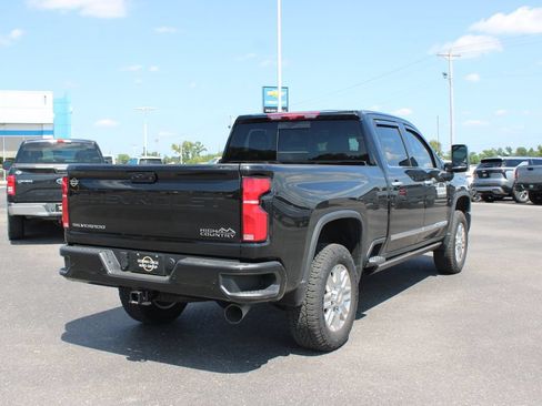 Used 2025 Chevrolet Silverado 2500 High Country AWD/4WD image 9